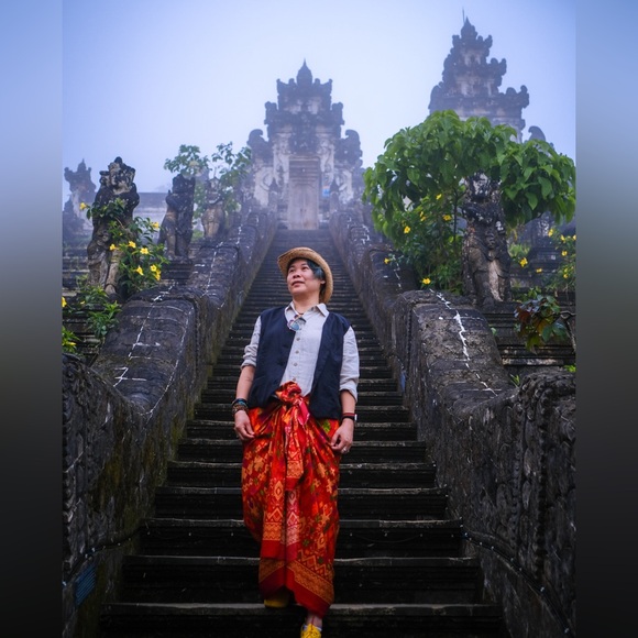 Meet your Posher, Yvonne - Picture 1 of 2